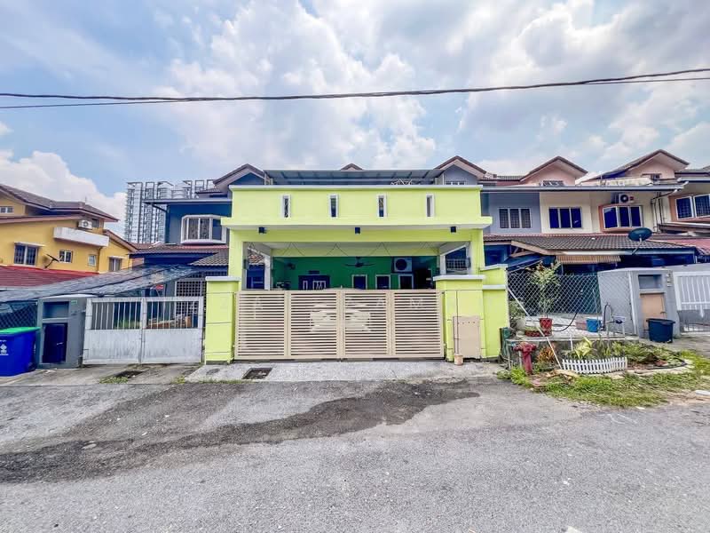 2.5-storey Terraced House for Sale in Taman Equine (Seri Kembangan) - Izzat Zamros - PropertyGuru.com.my