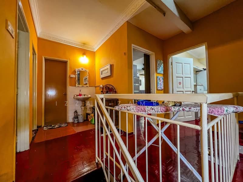 2.5-storey Terraced House for Sale in Taman Equine (Seri Kembangan) - Izzat Zamros - PropertyGuru.com.my