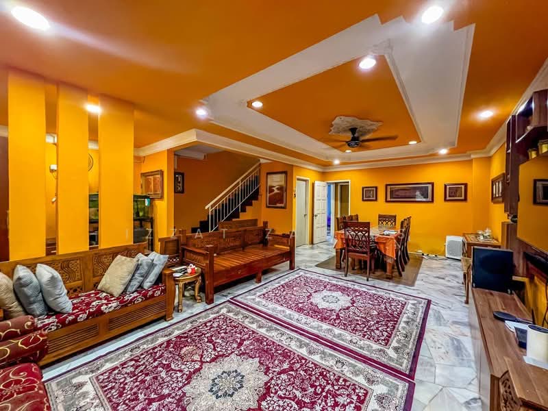 2.5-storey Terraced House for Sale in Taman Equine (Seri Kembangan) - Izzat Zamros - PropertyGuru.com.my