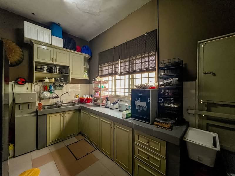 2.5-storey Terraced House for Sale in Taman Equine (Seri Kembangan) - Izzat Zamros - PropertyGuru.com.my