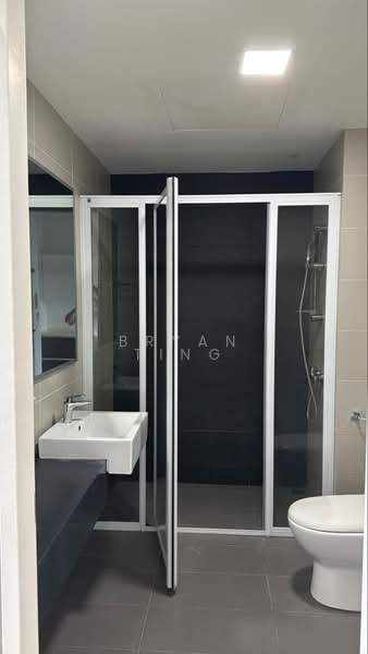 Servis Apartment untuk Dijual di 28 Boulevard - Bryan Ting - Bathroom - PropertyGuru.com.my