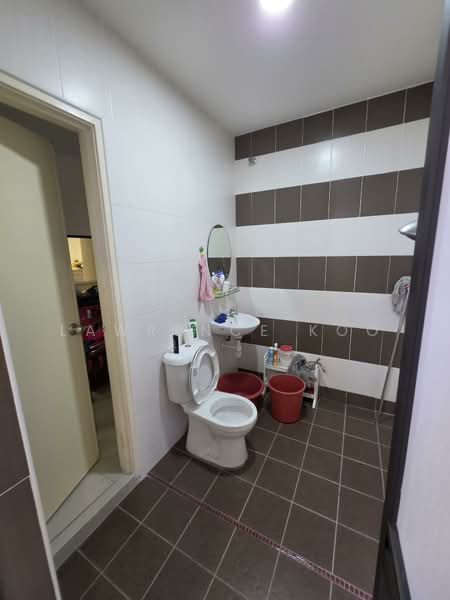 Terraced House for Sale in Taman Bukit Katil Damai (Bukit Katil) - Lawrence Koo - Bathroom - PropertyGuru.com.my