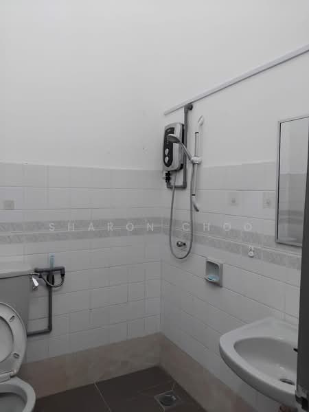 Rumah Teres 2 Tingkat untuk Dijual di Subang Jaya (Selangor) - Sharon Choo - Bathroom - PropertyGuru.com.my
