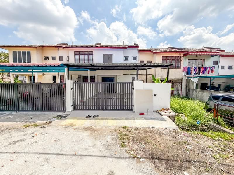 2-storey Terraced House for Sale in Bukit Sentosa (Rawang) - Izzat Zamros - Exterior - PropertyGuru.com.my