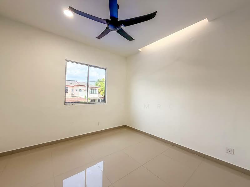 2-storey Terraced House for Sale in Bukit Sentosa (Rawang) - Izzat Zamros - PropertyGuru.com.my