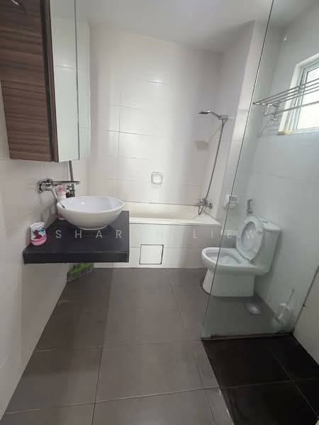 Servis Apartment untuk Disewa di M Suites - Sharon Liew - Bathroom - PropertyGuru.com.my