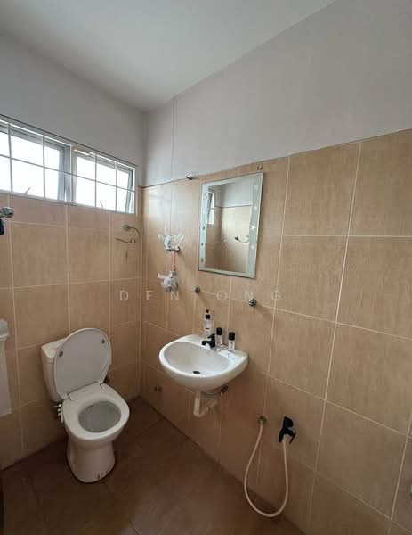2-storey Terraced House for Sale in Usj 14 (Subang Jaya) - Den Ong - Bathroom - PropertyGuru.com.my