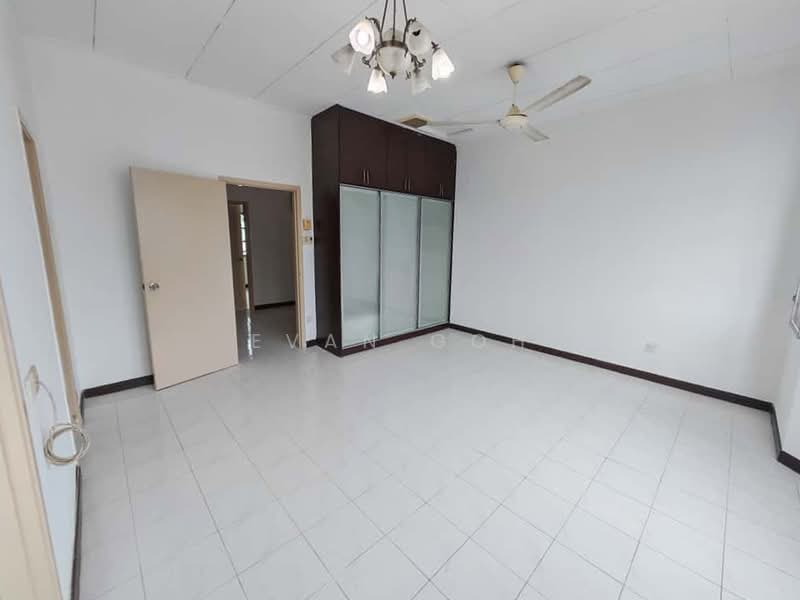 2-storey Terraced House for Sale in Bandar Bukit Puchong 2 (Puchong) - Evan Goh - Interior - PropertyGuru.com.my