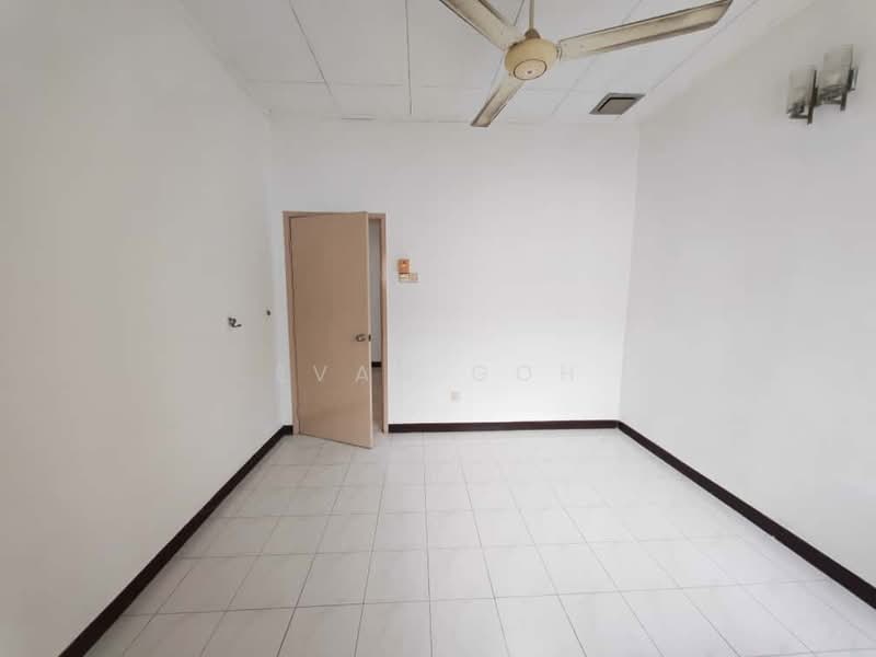 2-storey Terraced House for Sale in Bandar Bukit Puchong 2 (Puchong) - Evan Goh - Interior - PropertyGuru.com.my