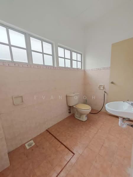 2-storey Terraced House for Sale in Bandar Bukit Puchong 2 (Puchong) - Evan Goh - Bathroom - PropertyGuru.com.my