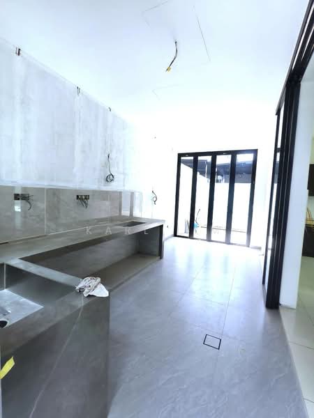 Semi-Detached House for Sale in Taman Seri Austin (Tebrau) - Karl Lim - Kitchen - PropertyGuru.com.my