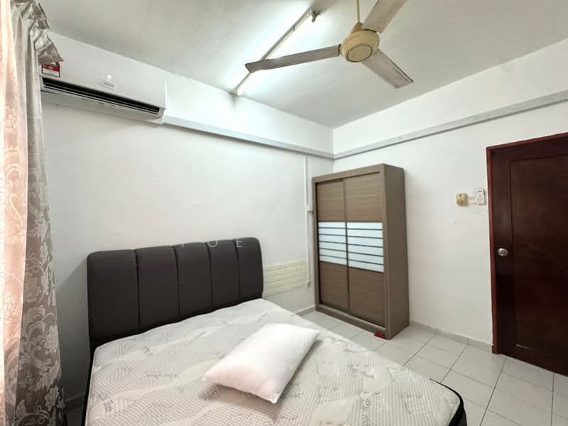 Pangsapuri untuk Disewa di Taman Larkin Idaman Plot C - Poey Loh - Bedroom - PropertyGuru.com.my