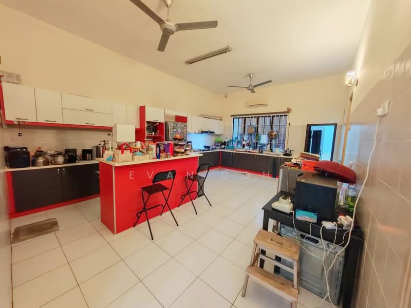 Semi-Detached House for Sale in Bandar Nusaputra (Puchong) - Evan Goh - Kitchen - PropertyGuru.com.my