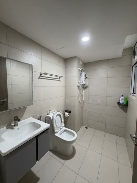 Servis Apartment untuk Disewa di Vista Tiara (MBW Bay) - Jason Teo - Bathroom - PropertyGuru.com.my
