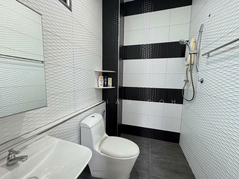 Bungalow for Rent in Bandar Cassia (Batu Kawan) - See Jian Goh - Bathroom - PropertyGuru.com.my
