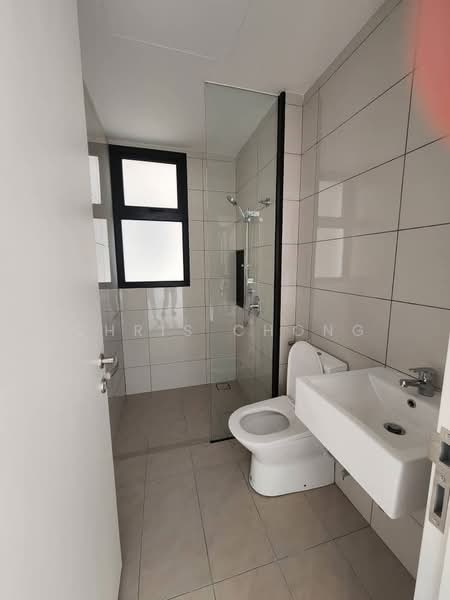 Servis Apartment untuk Dijual di Duta Park Residences - Chris Chong - Bathroom - PropertyGuru.com.my