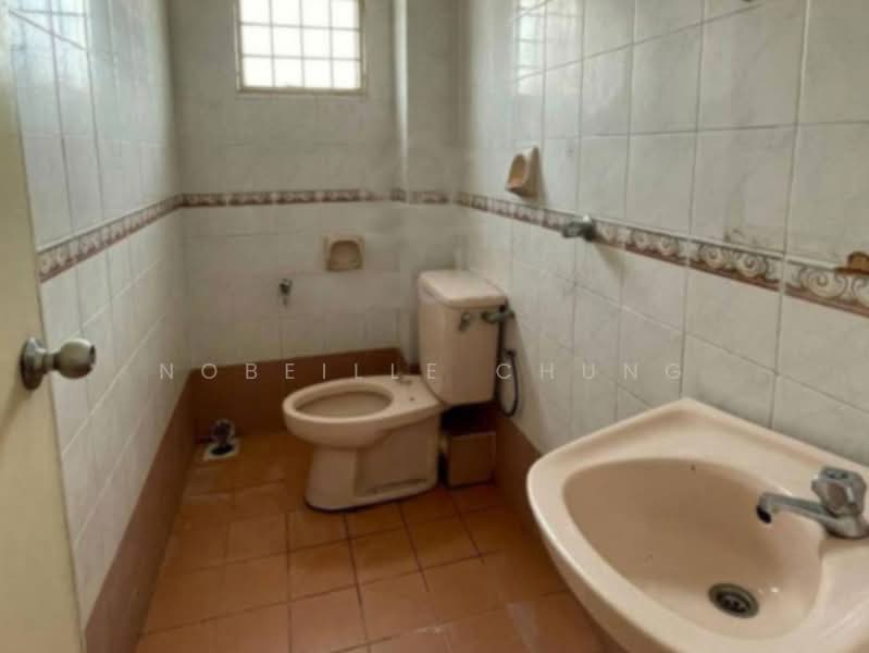 Rumah Teres 2 Tingkat untuk Dijual di Putra Heights (Subang Jaya) - Nobeille Chung - Bathroom - PropertyGuru.com.my