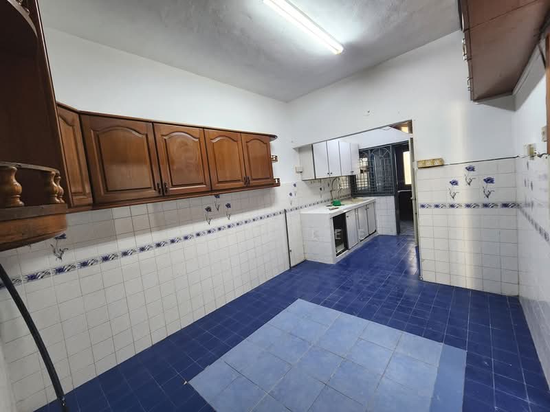 Rumah Teres 2 Tingkat untuk Dijual di Taman Bukit Mewah (Kajang) - Jovie Lee - Kitchen - PropertyGuru.com.my
