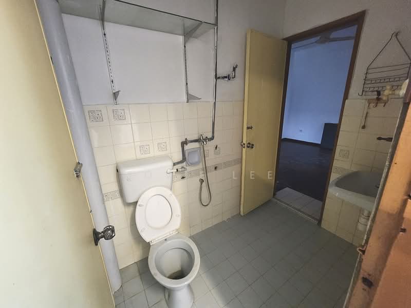 Rumah Teres 2 Tingkat untuk Dijual di Taman Bukit Mewah (Kajang) - Jovie Lee - Bathroom - PropertyGuru.com.my