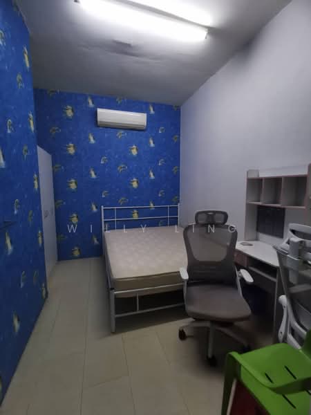 Flat for Rent at Taman Pendamar Indah 2 - Willy Ling - Bedroom - PropertyGuru.com.my