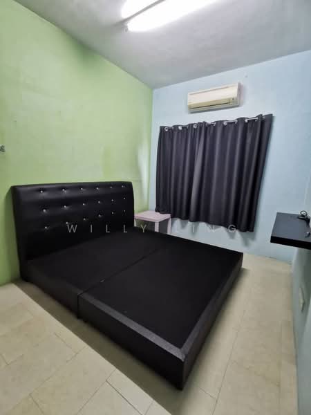 Flat for Rent at Taman Pendamar Indah 2 - Willy Ling - Bedroom - PropertyGuru.com.my