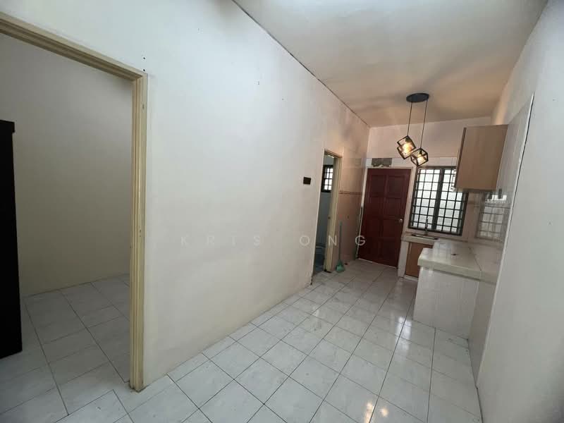 2-storey Terraced House for Rent in Taman Puteri Wangsa (Ulu Tiram) - Kris Ong - Kitchen - PropertyGuru.com.my