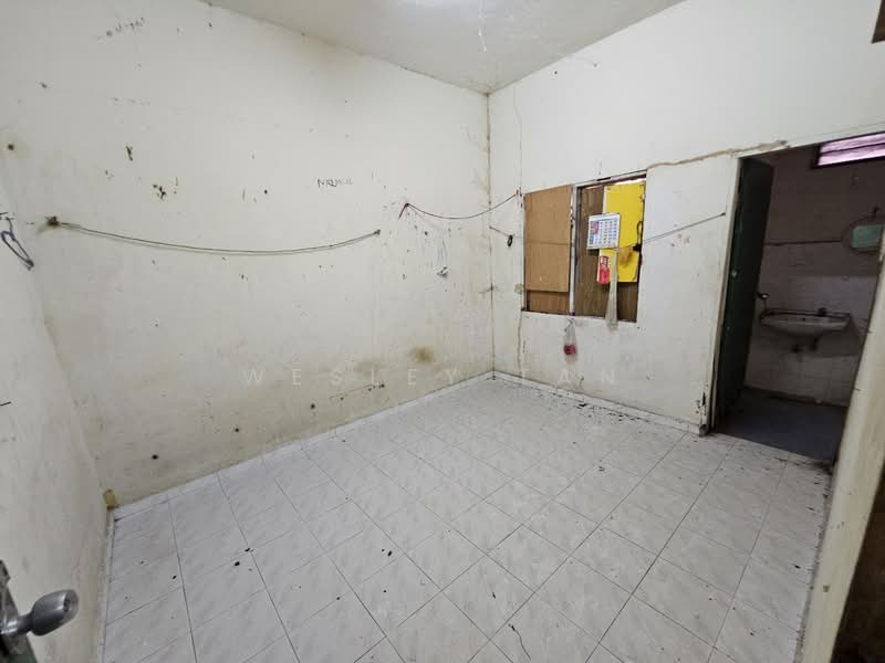 2-storey Terraced House for Sale in Taman Tanjung Minyak Utama (Tanjong Minyak) - Wesley Tan - Interior - PropertyGuru.com.my