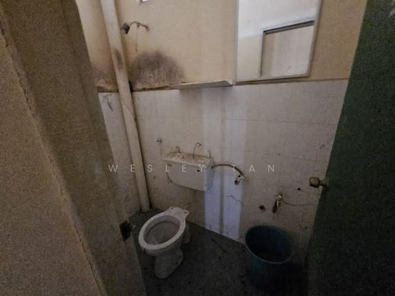 2-storey Terraced House for Sale in Taman Tanjung Minyak Utama (Tanjong Minyak) - Wesley Tan - Bathroom - PropertyGuru.com.my