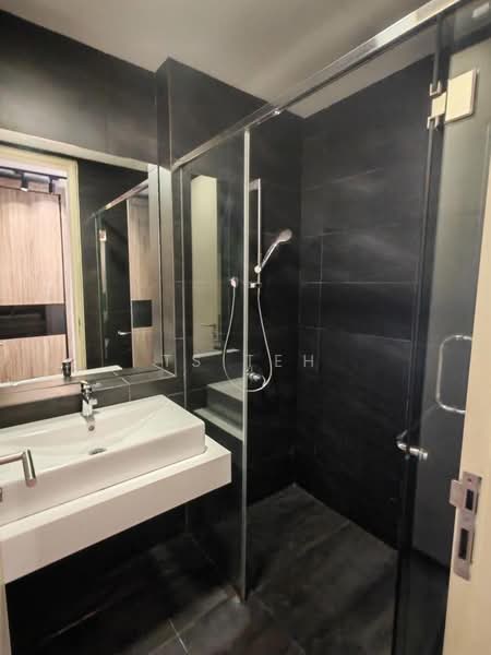 Servis Apartment untuk Disewa di NOVUM - TS Teh - Bathroom - PropertyGuru.com.my
