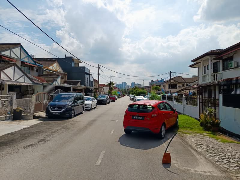 2-storey Terraced House for Sale in Taman Pandan Indah (Ampang) - Devan Tiarajah - Exterior - PropertyGuru.com.my