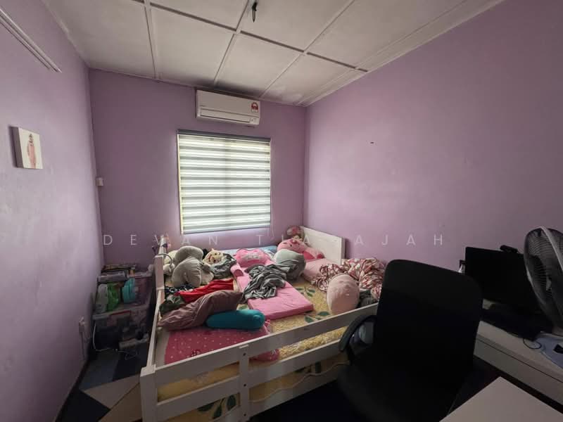 2-storey Terraced House for Sale in Taman Pandan Indah (Ampang) - Devan Tiarajah - Bedroom - PropertyGuru.com.my