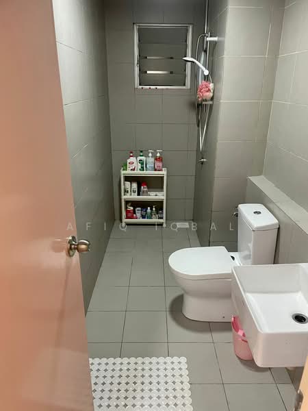 Condominium for Rent at Lakefront Homes - Afiq Iqbal - Bathroom - PropertyGuru.com.my