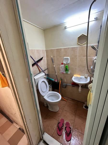 Apartment for Rent at Pangsapuri Damai Mewah A - Benny Lee - PropertyGuru.com.my