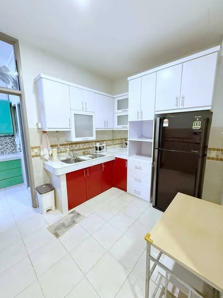 Rumah Kluster untuk Dijual di Taman Seri Austin (Tebrau) - Karl Lim - Kitchen - PropertyGuru.com.my