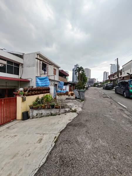 Rumah Teres 2 Tingkat untuk Dijual di Taman Century (Johor Bahru) - Eve Hui - PropertyGuru.com.my