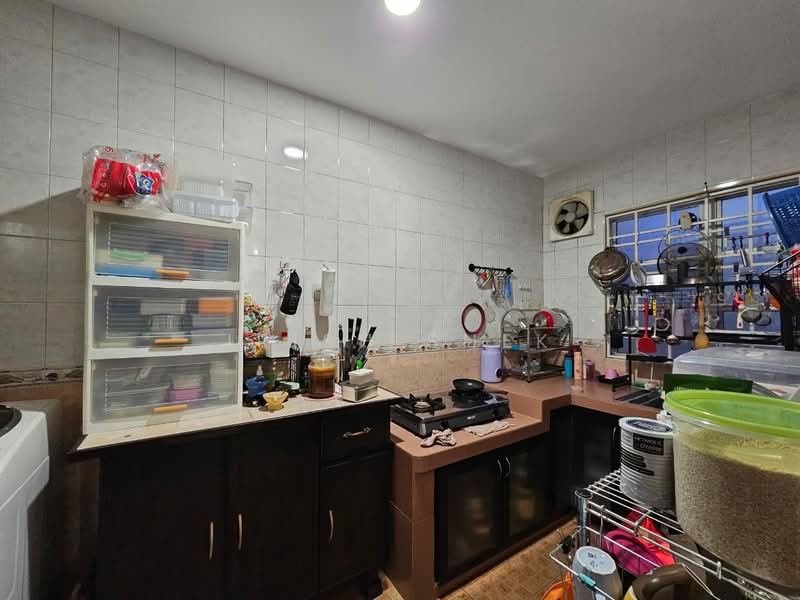 2-storey Terraced House for Sale in Kota Kemuning (Shah Alam) - Irish Shek - Kitchen - PropertyGuru.com.my