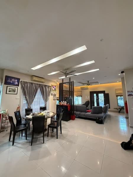 Rumah Berkembar untuk Dijual di Selayang (Selangor) - Dinie Akmal - Living Room - PropertyGuru.com.my