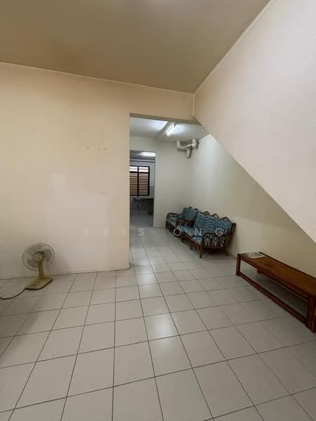 2-storey Terraced House for Rent in Taman Setia Indah (Tebrau) - Kris Ong - Living Room - PropertyGuru.com.my