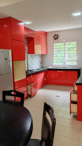 Rumah Teres 2 Tingkat untuk Disewa di Taman Pinggiran Permata (Batu Caves) - Kellie Tan - Kitchen - PropertyGuru.com.my