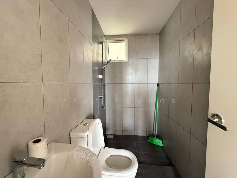 Servis Apartment untuk Dijual di Tuan 2egacy - Izzat Zamros - PropertyGuru.com.my