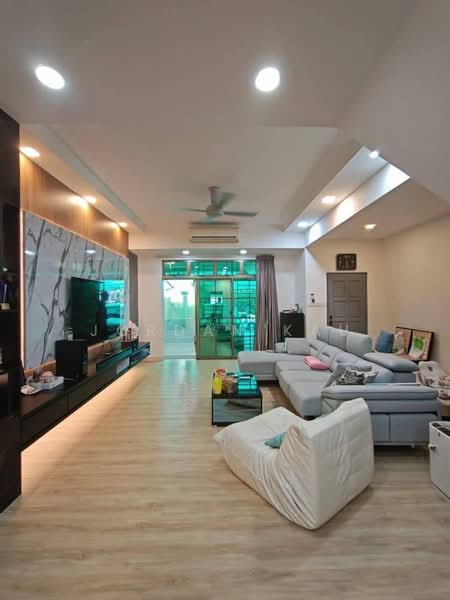 2-storey Terraced House for Sale in Taman Desa Cemerlang (Ulu Tiram) - Jordan Kau - PropertyGuru.com.my