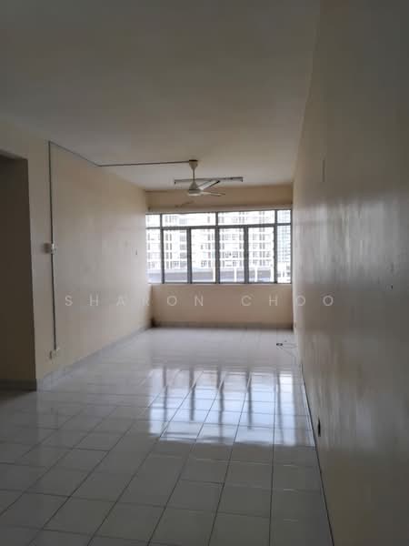 Pangsapuri untuk Disewa di Taman Bukit Pelangi - Sharon Choo - Living Room - PropertyGuru.com.my