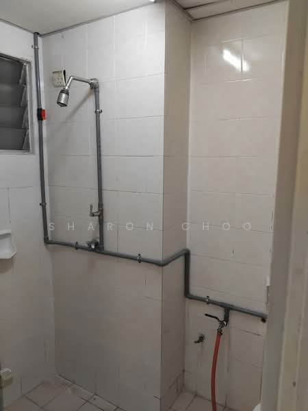 Pangsapuri untuk Disewa di Taman Bukit Pelangi - Sharon Choo - Bathroom - PropertyGuru.com.my