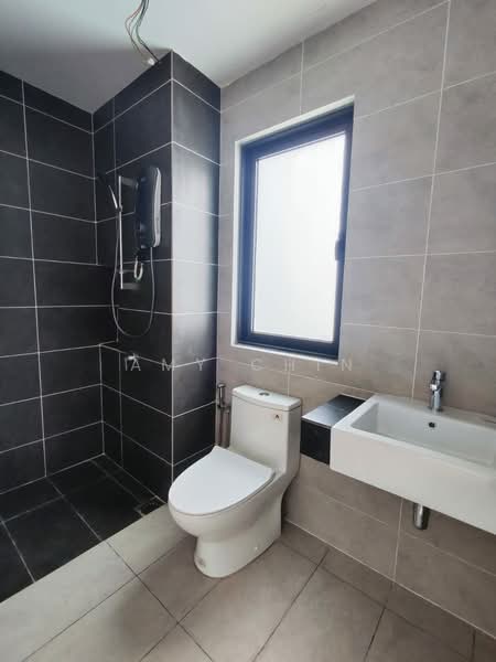 Service Residence for Sale at M Oscar - Amy Chin - Bathroom - PropertyGuru.com.my