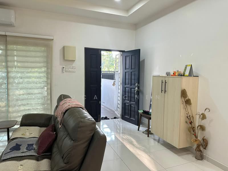 Rumah Teres 2 Tingkat untuk Dijual di Gunung Rapat (Ipoh) - Lucas Chen - Living Room - PropertyGuru.com.my