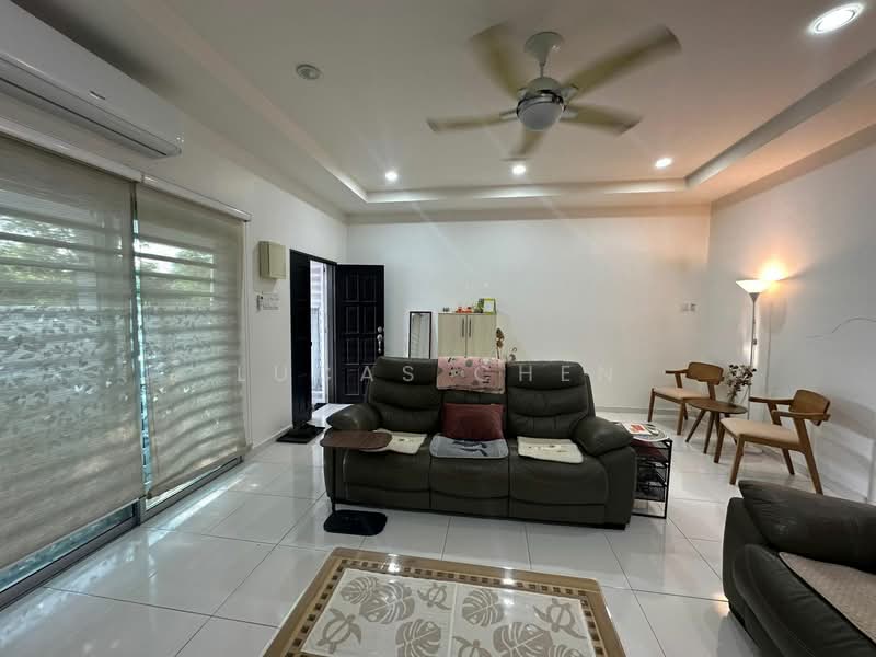 Rumah Teres 2 Tingkat untuk Dijual di Gunung Rapat (Ipoh) - Lucas Chen - Living Room - PropertyGuru.com.my