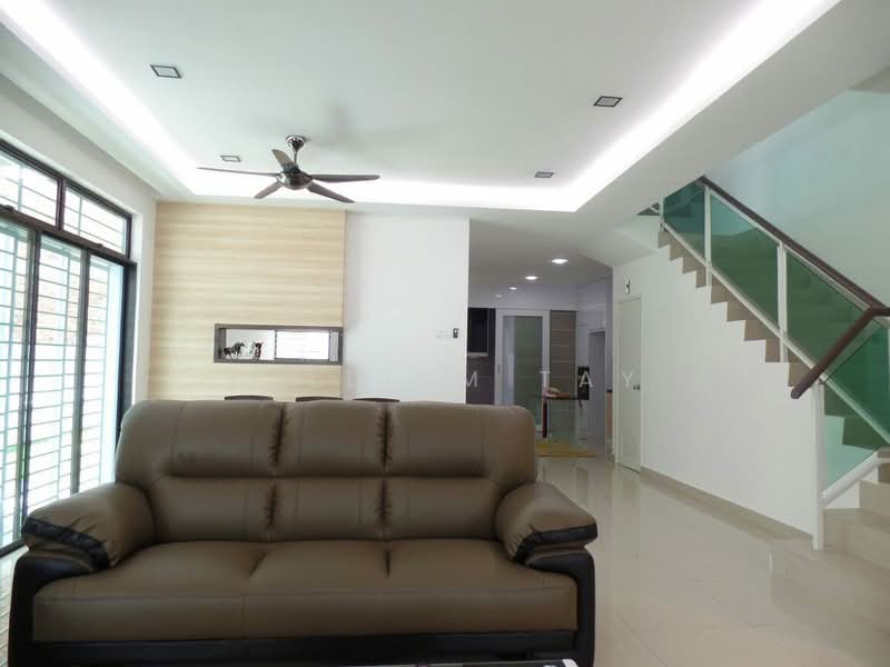 Semi-Detached House for Sale in Taman Ungku Tun Aminah (Skudai) - William Tay - Living Room - PropertyGuru.com.my