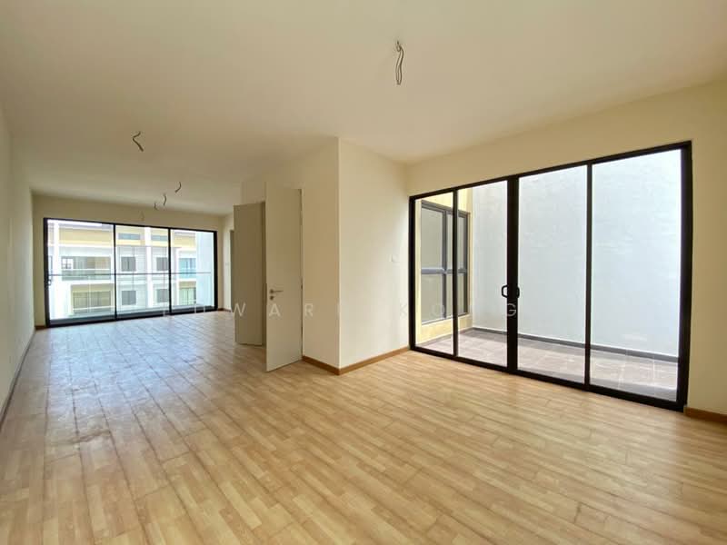 3-storey Terraced House for Sale in Rawang (Selangor) - Edward Kong. - Living Room - PropertyGuru.com.my