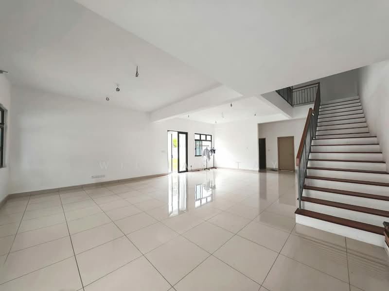 Rumah Kluster untuk Dijual di Taman Mount Austin (Tebrau) - William Tay - Living Room - PropertyGuru.com.my