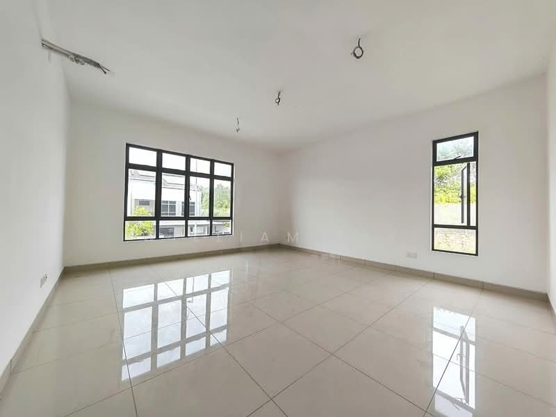 Rumah Kluster untuk Dijual di Taman Mount Austin (Tebrau) - William Tay - Living Room - PropertyGuru.com.my